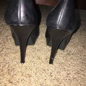 Jessica Simpson high heels